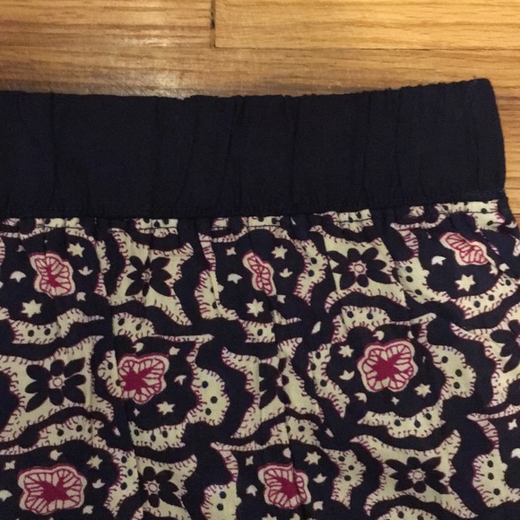 {True Destiny} Shorts - Picture 2 of 4